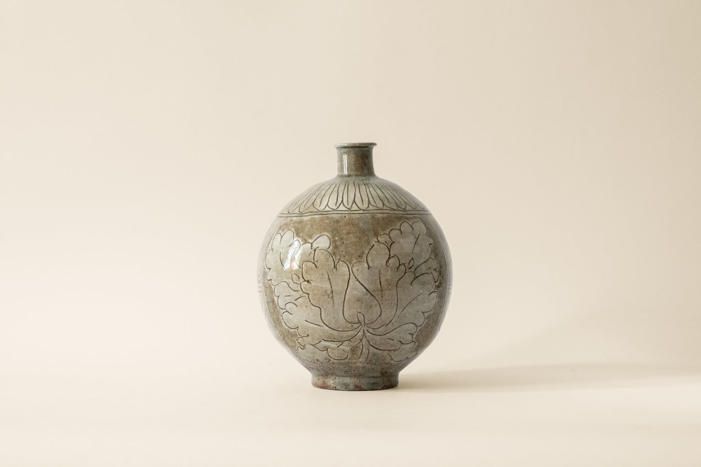 Henko Vase "Buncheong Kakiotoshi" | MIT-V007