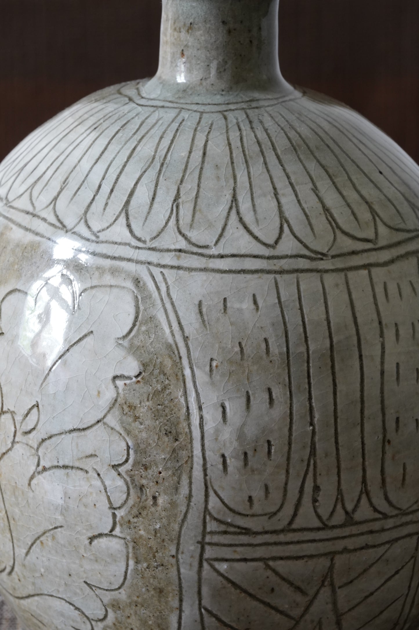 Henko Vase "Buncheong Kakiotoshi" | MIT-V007