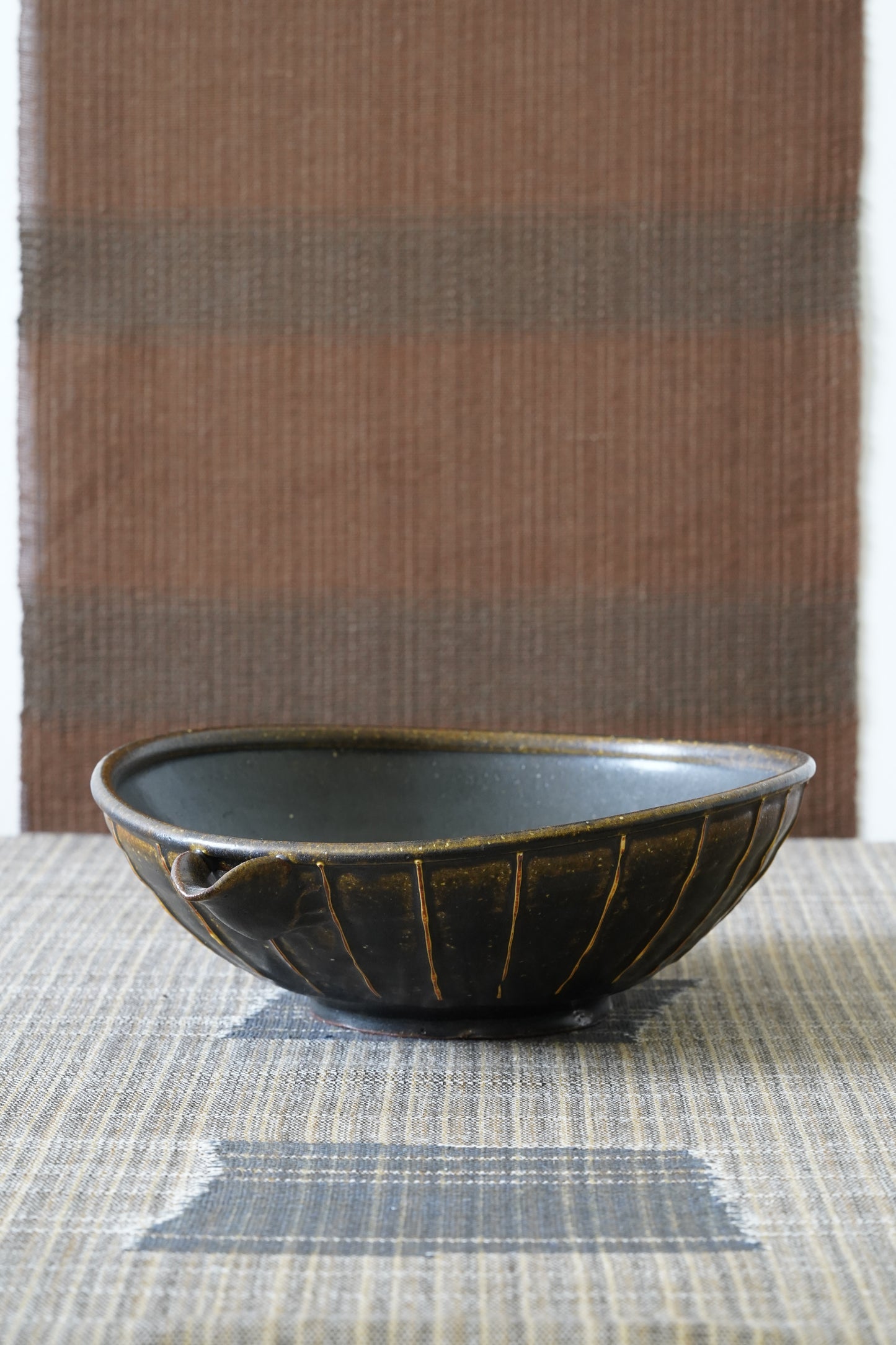 Black Glaze Katakuchi Bowl | MIT-L003