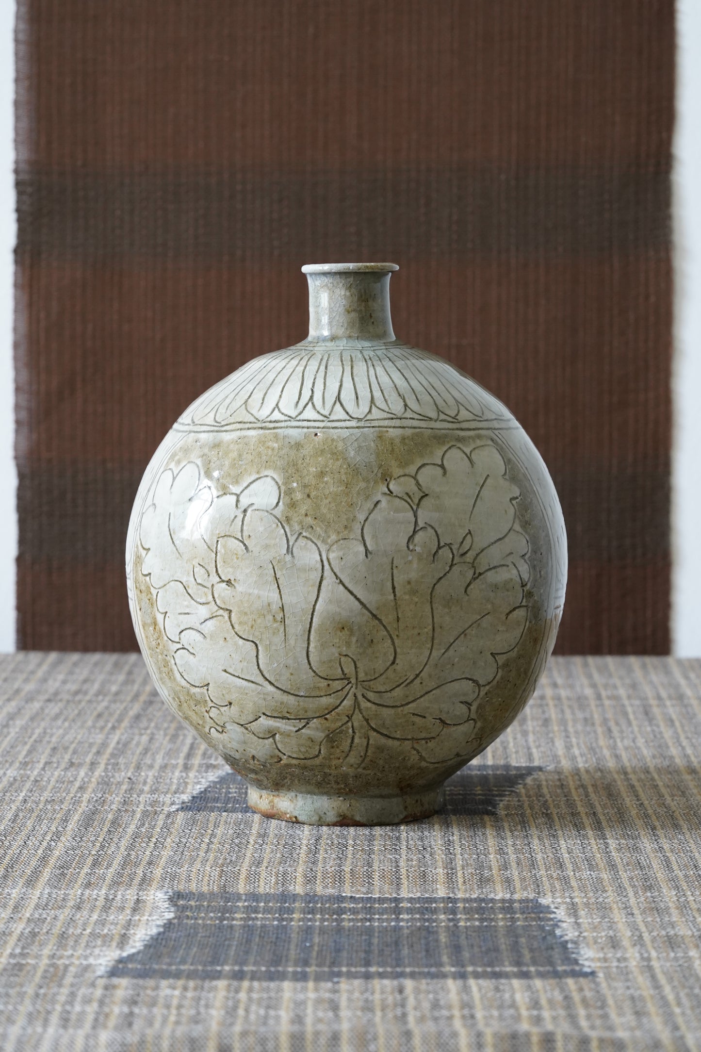 Henko Vase "Buncheong Kakiotoshi" | MIT-V007