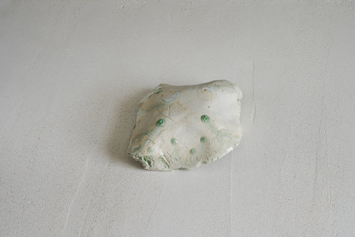 Ash Glaze "Shinogi" Plate | SUH-P009