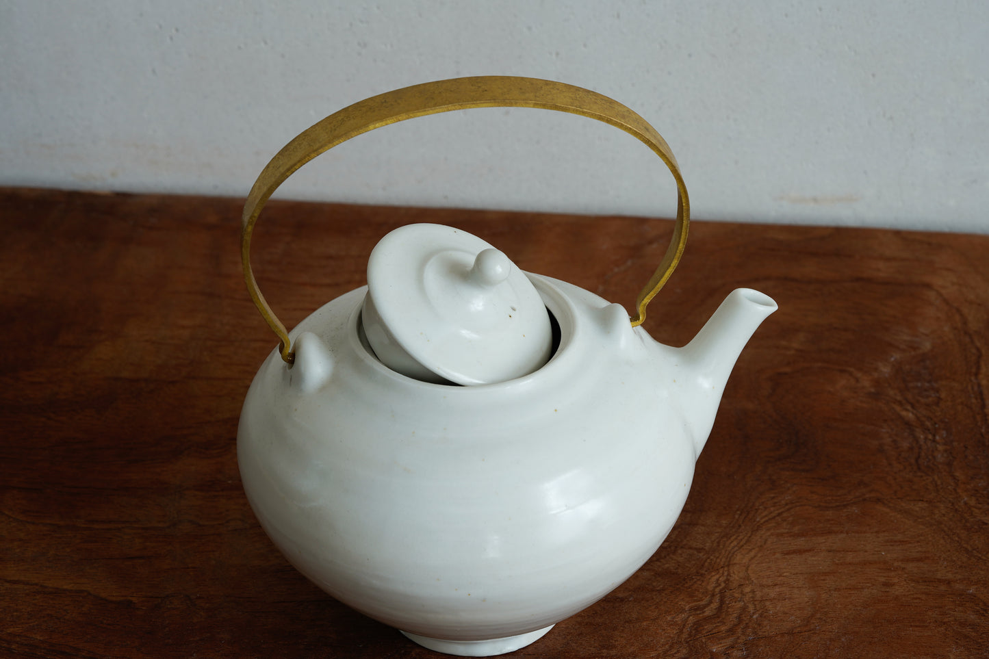 Porcelain Tea Pot "Shinogi" | SAT-T001