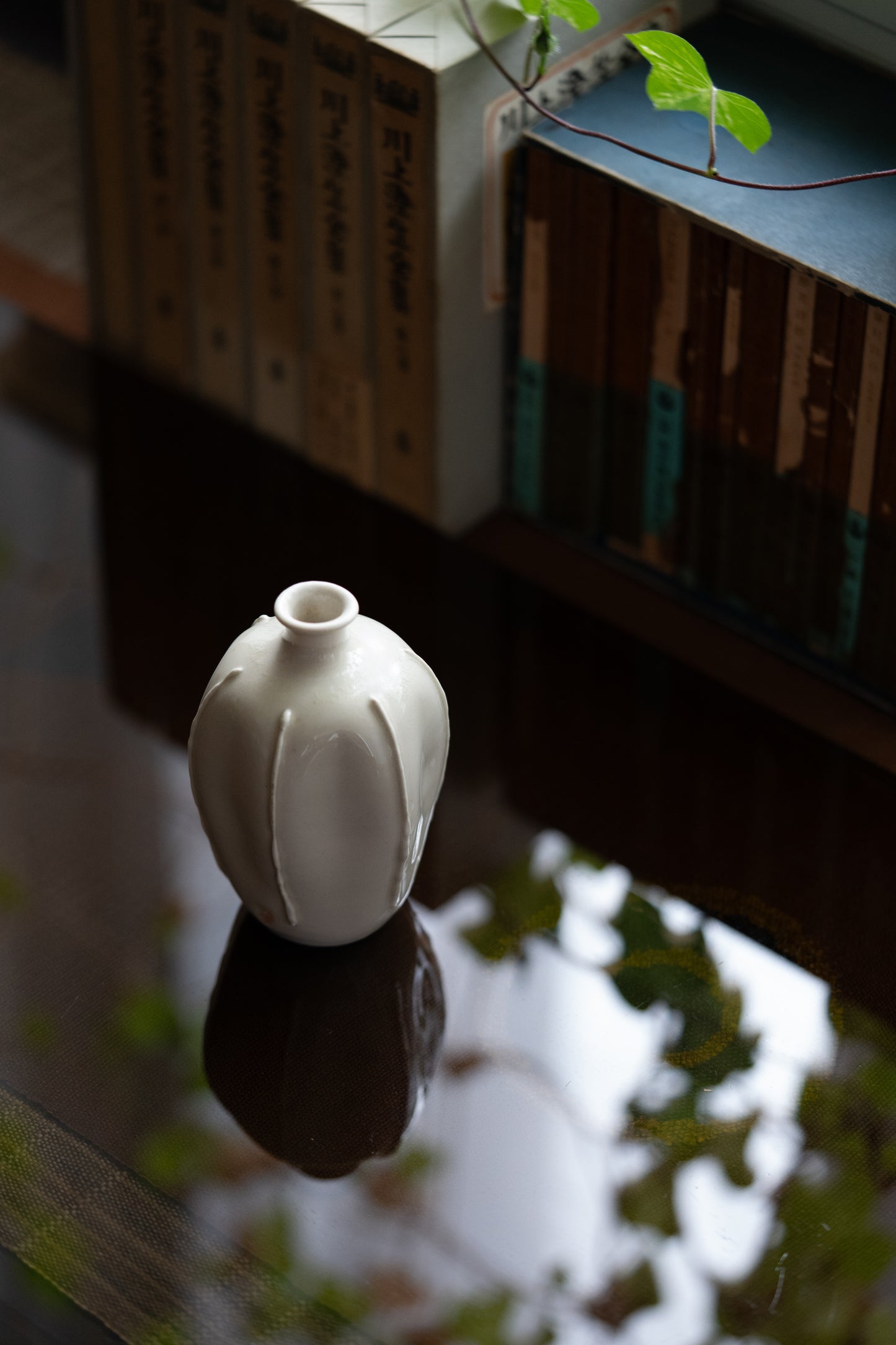 White Porcelain Vase | MIT-X004