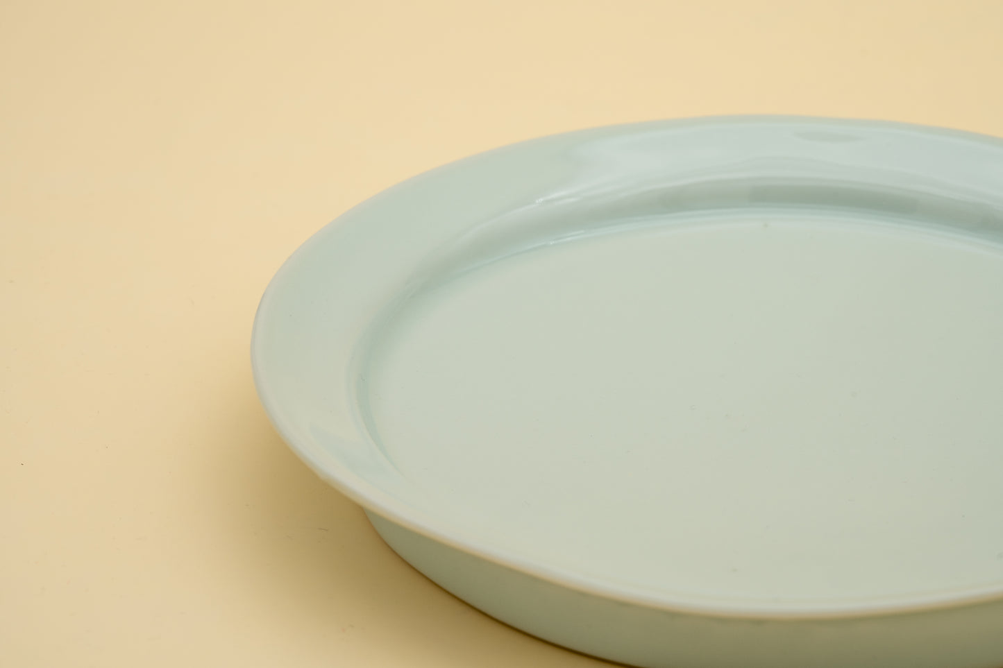 Rimmed Porcelain Plate (M) | WAK-S003