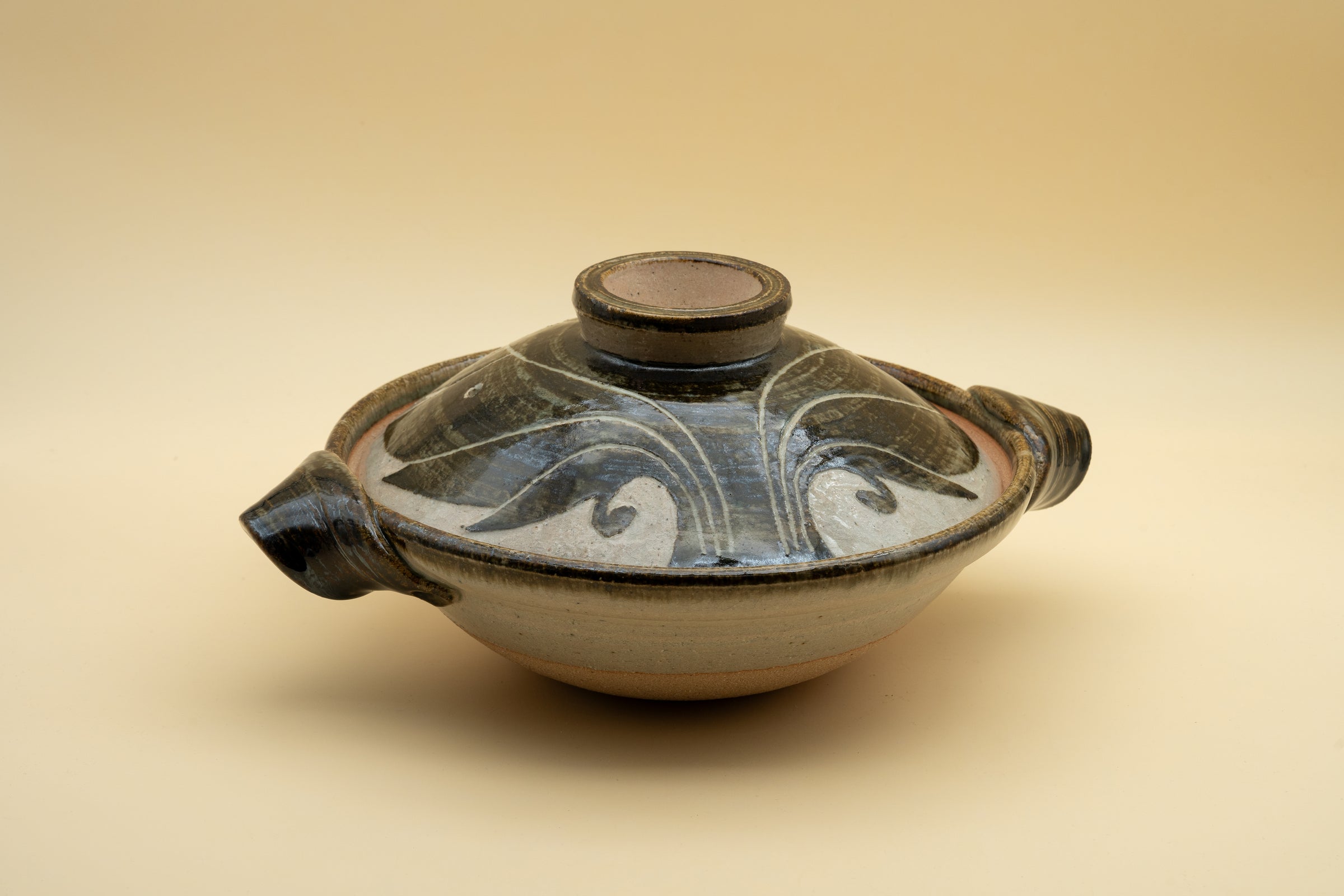 Donabe Clay Pot "Rhodesia" by Doraku-gama