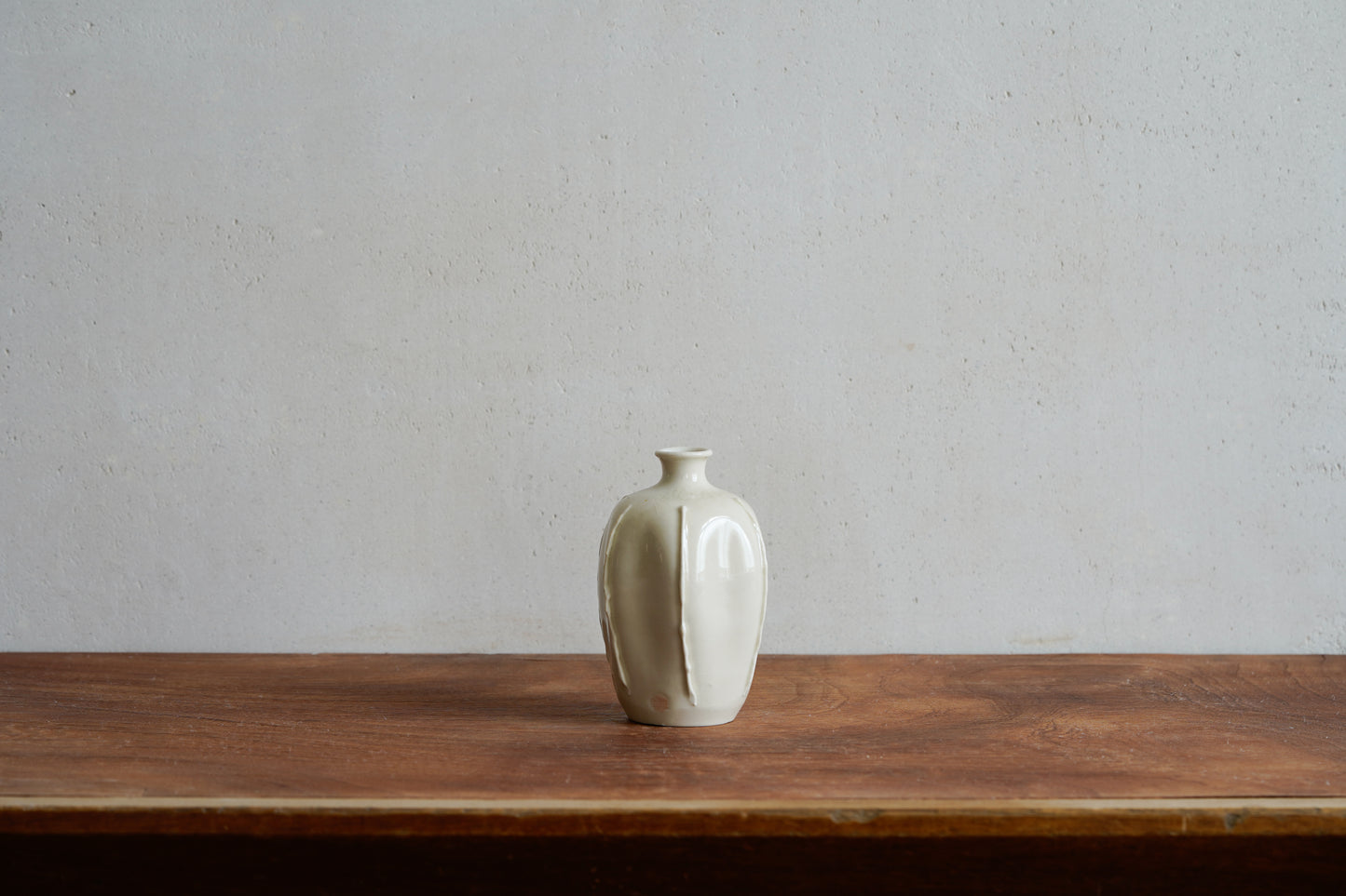 White Porcelain Vase | MIT-V014