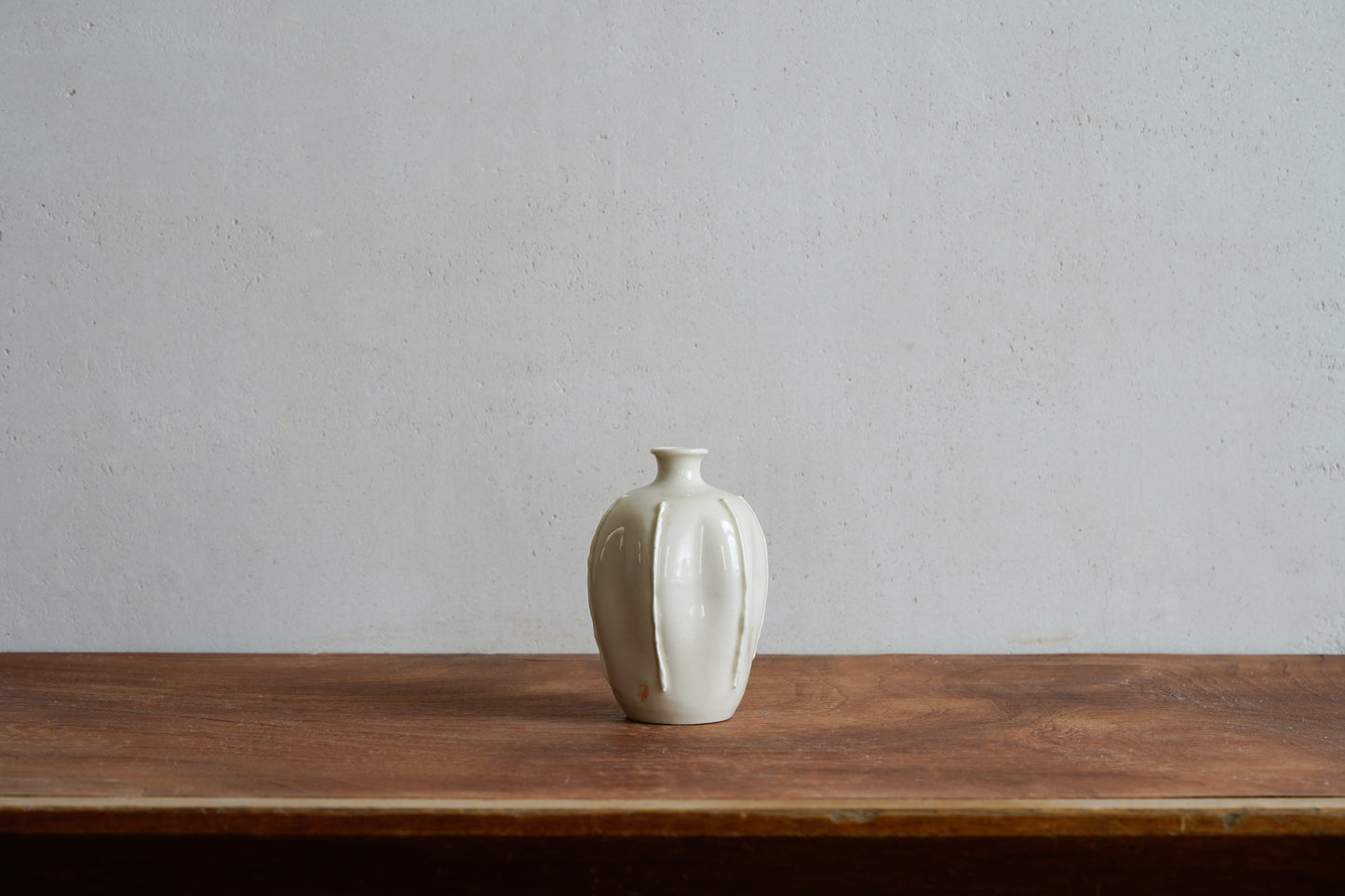 White Porcelain Vase | MIT-V014