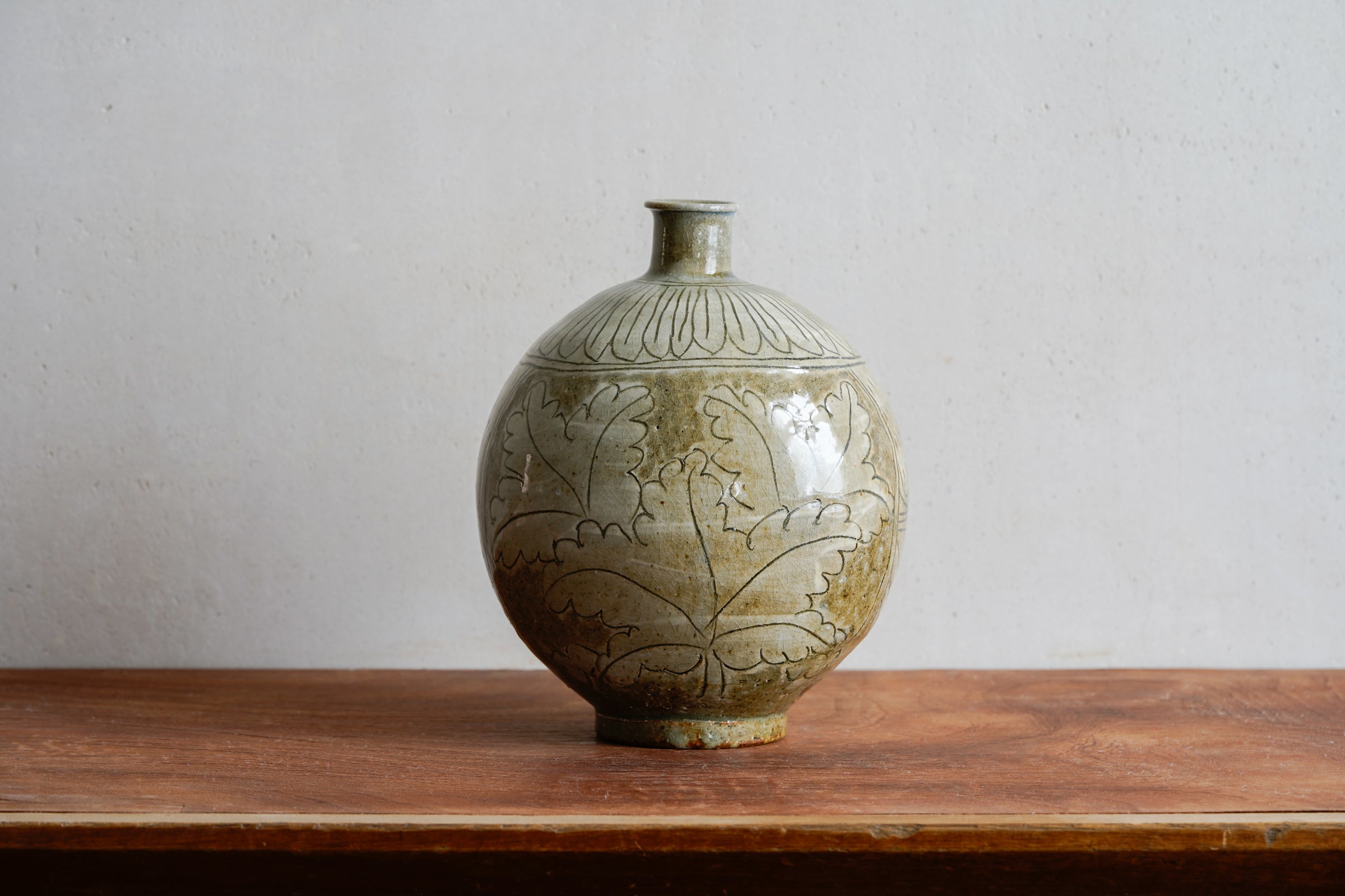 Henko Vase "Buncheong Kakiotoshi" | MIT-V007