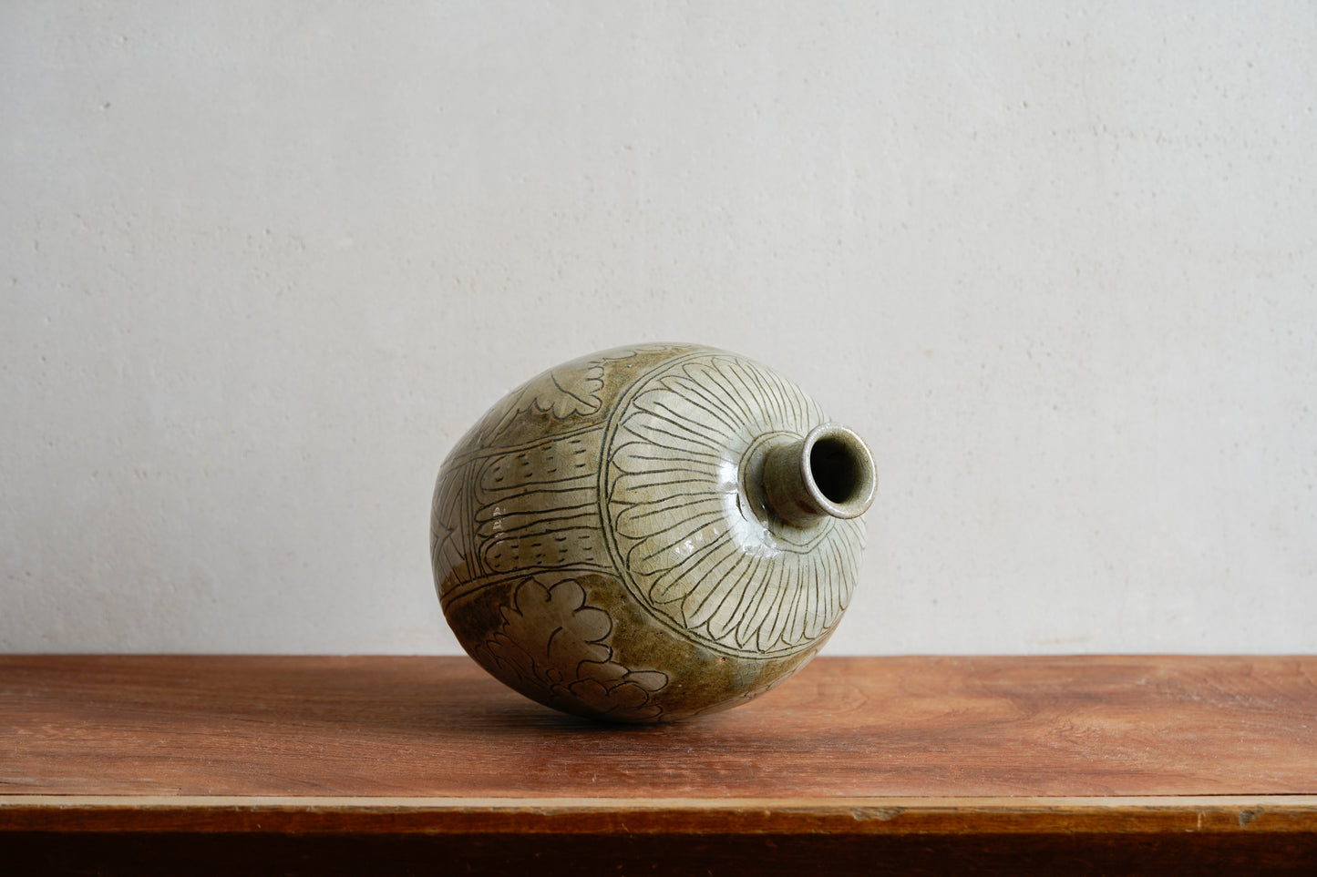 Henko Vase "Buncheong Kakiotoshi" | MIT-V007