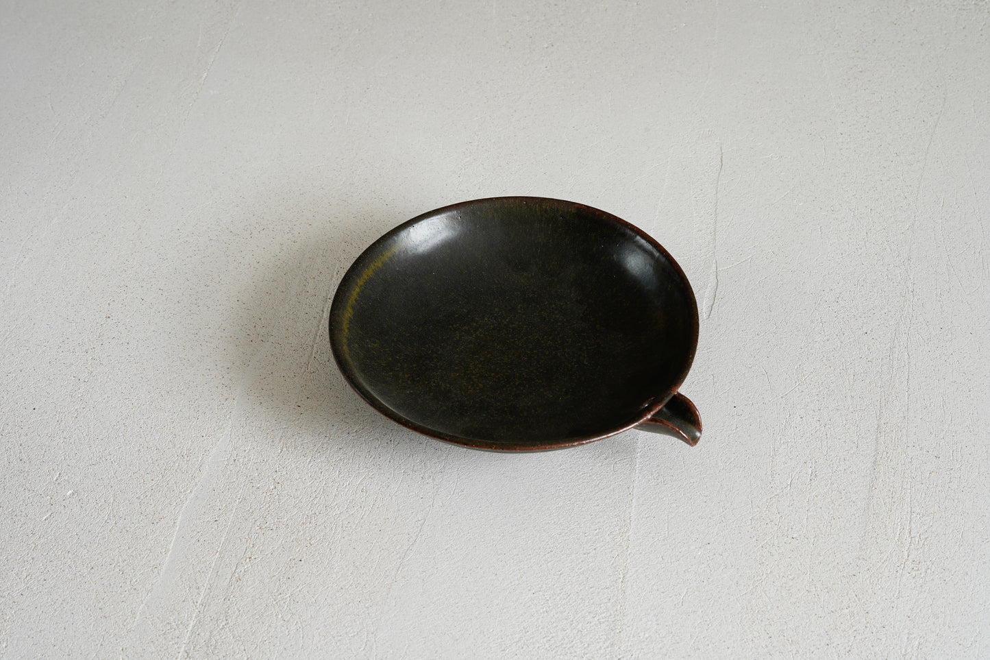 Flat Katakuchi Bowl 19 cm - Black Glaze | MIT-P016