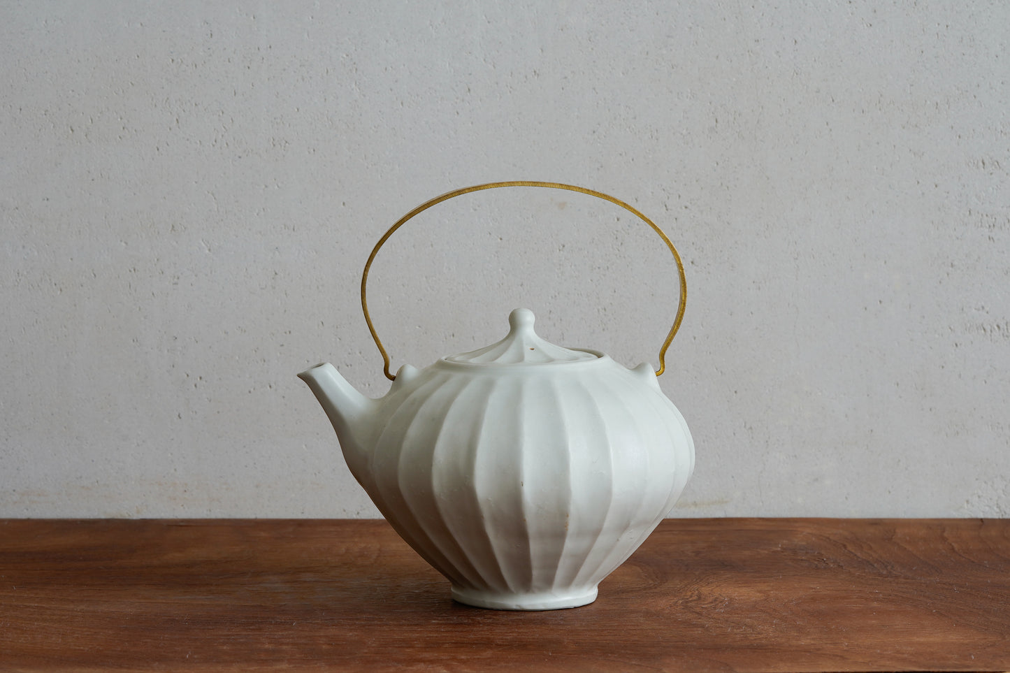 Porcelain Tea Pot "Shinogi" | SAT-T001
