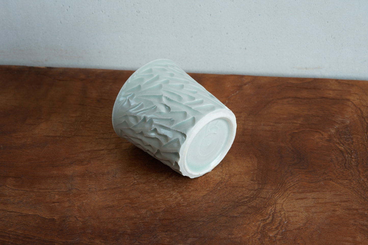 White Porcelain "Shinogi" Cup | MIT-C005