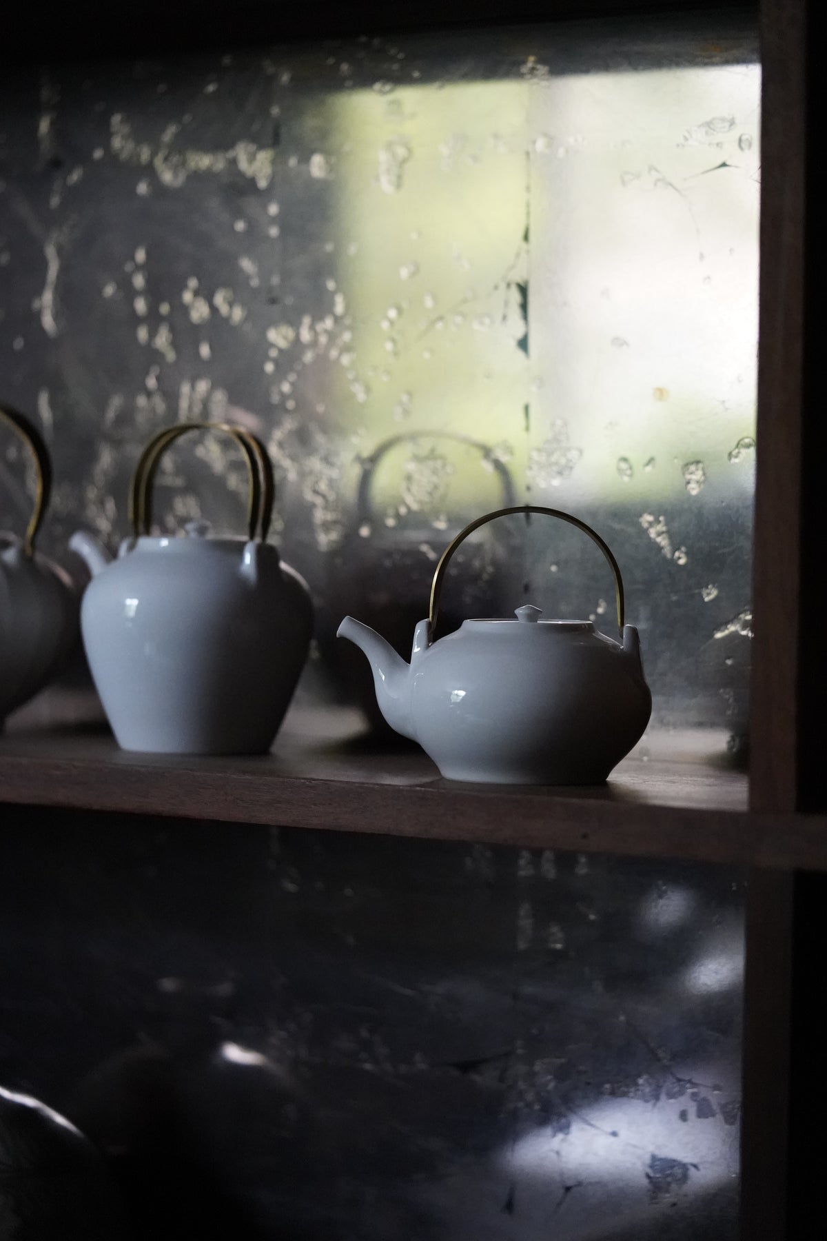 Porcelain Pot Brass Handle (M) | MUY-T002