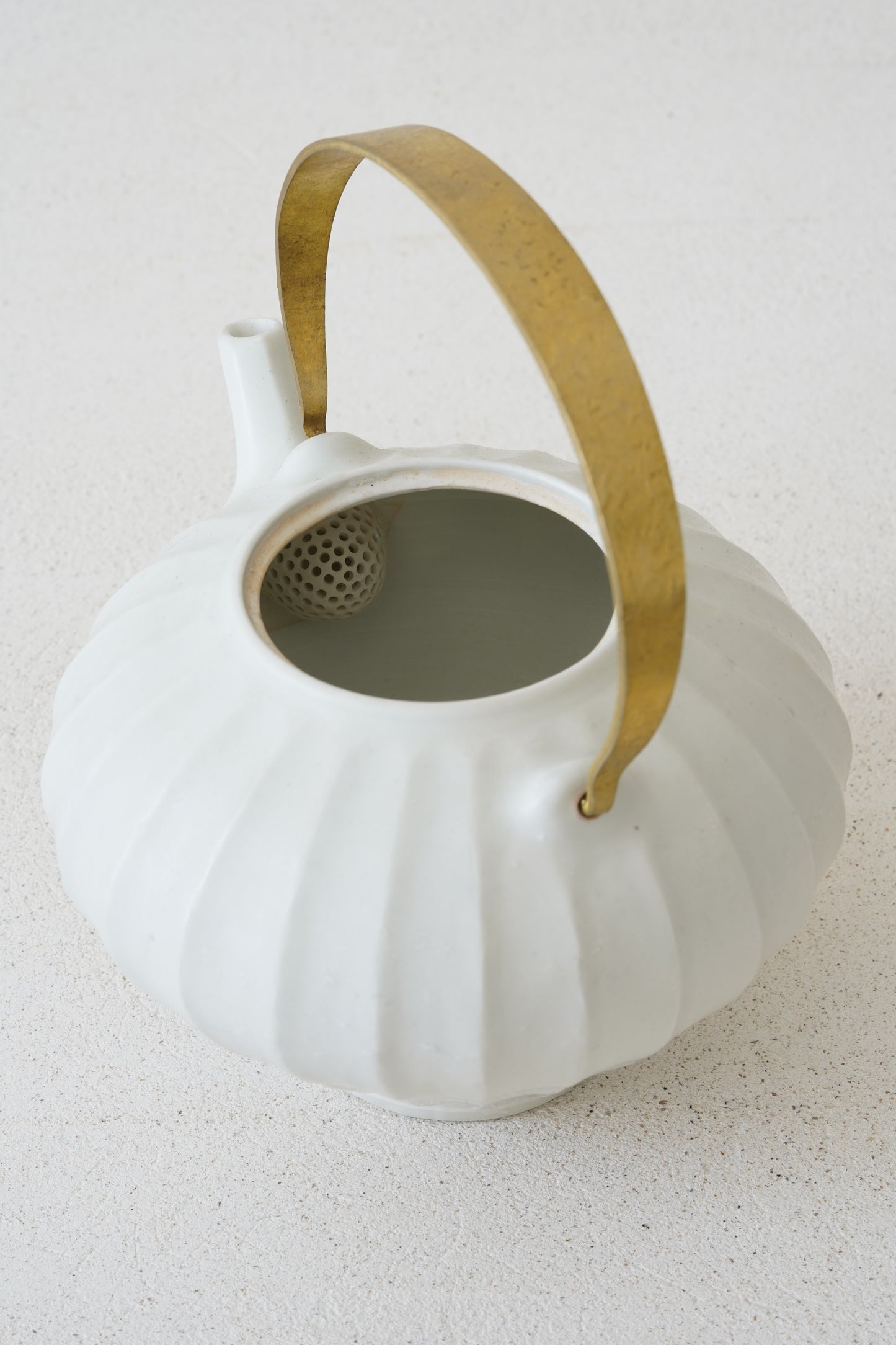 Porcelain Tea Pot "Shinogi" | SAT-T001