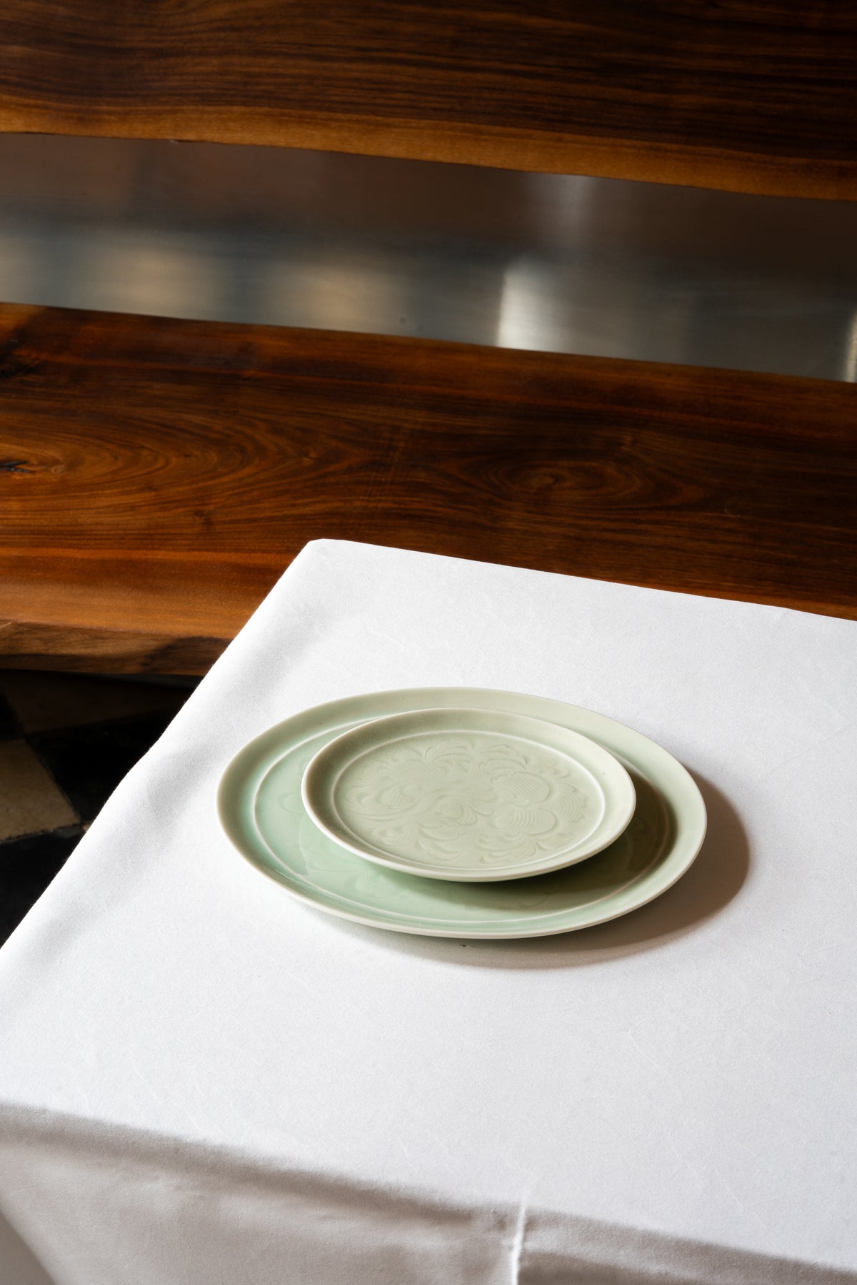 Celadon Plate "Song Karakusa" 25 cm | MUY-P005