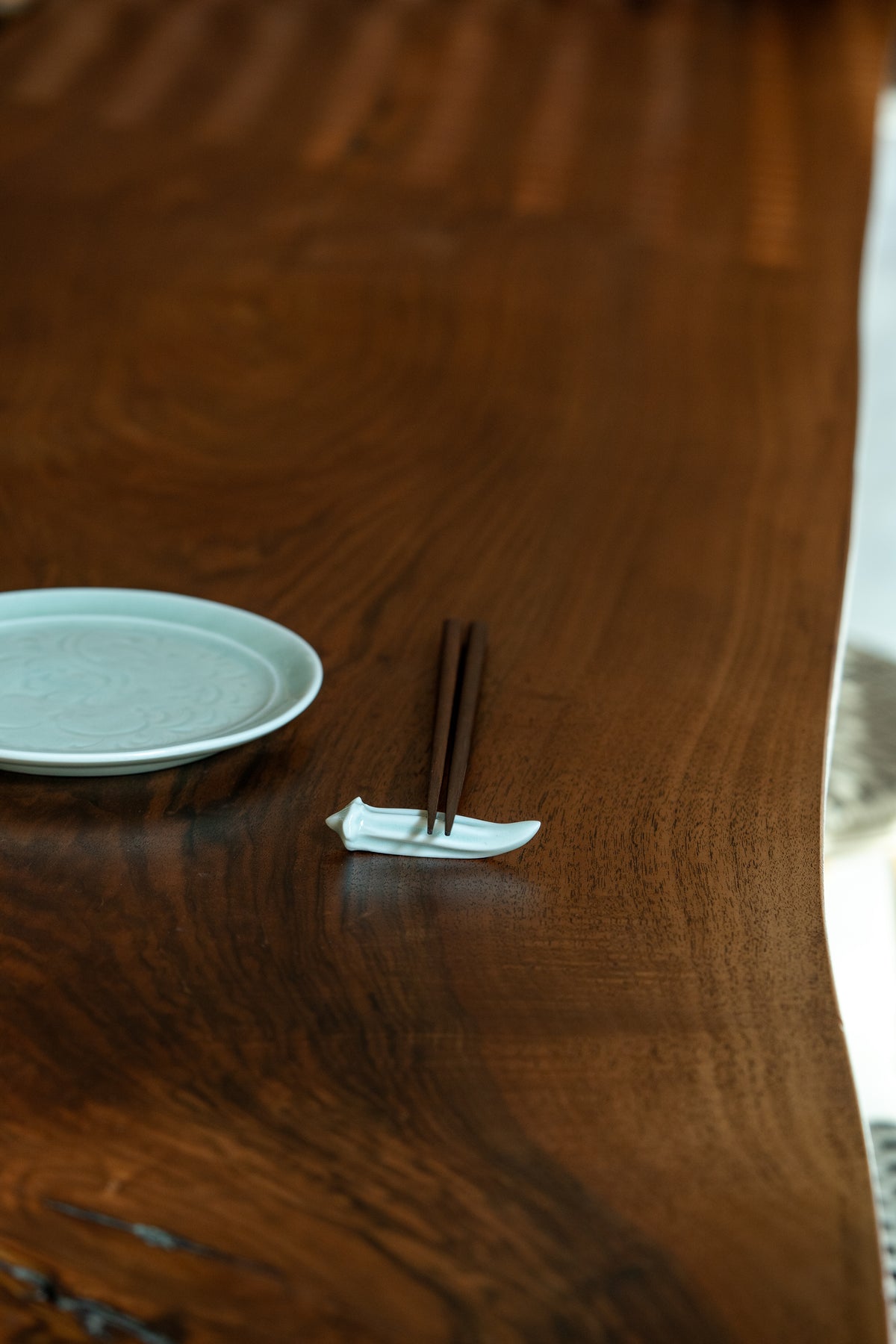 Okra Celadon Chopstick Rest  | MUY-M001