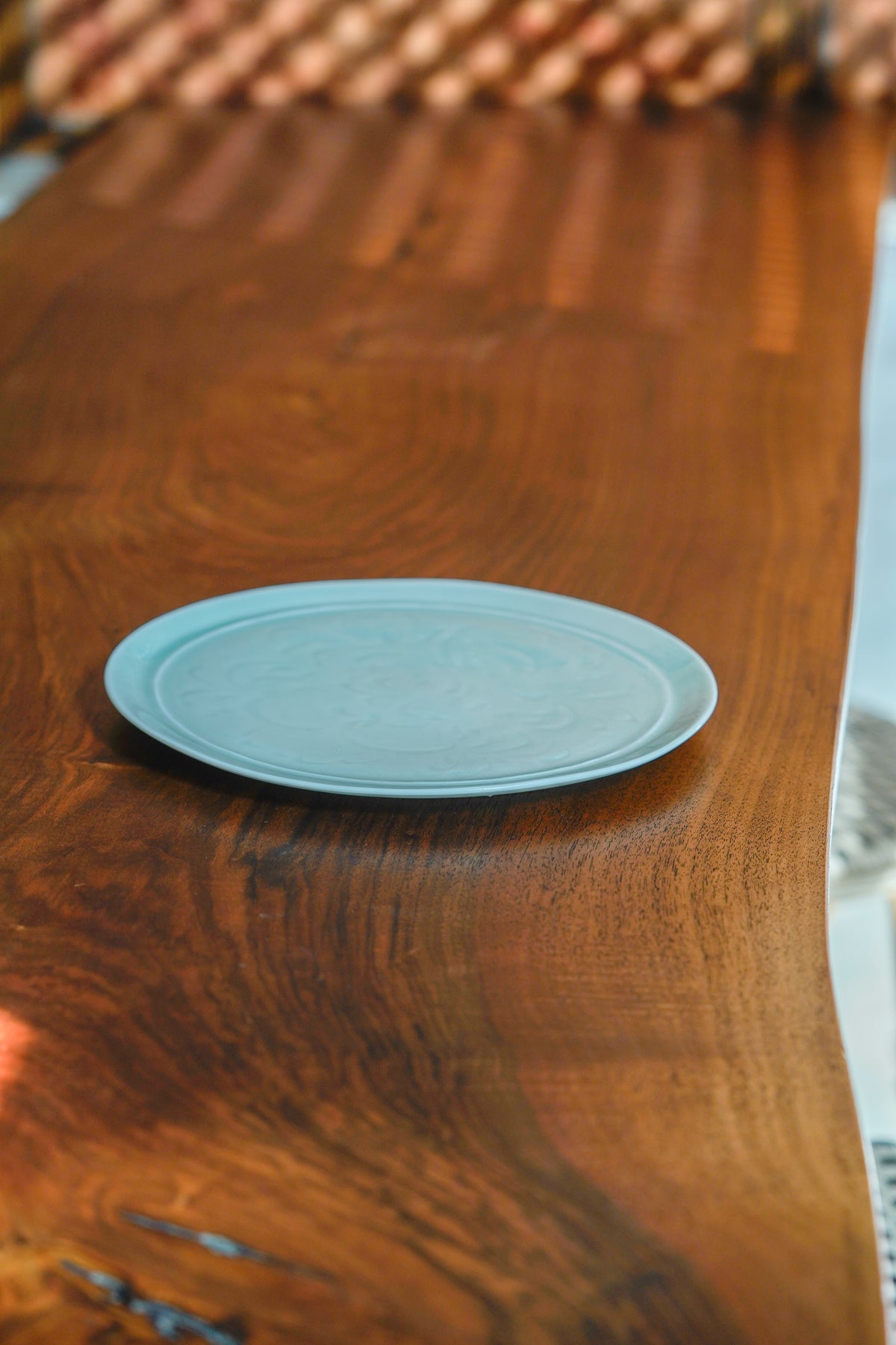 Celadon Plate "Song Karakusa" 25 cm | MUY-P005