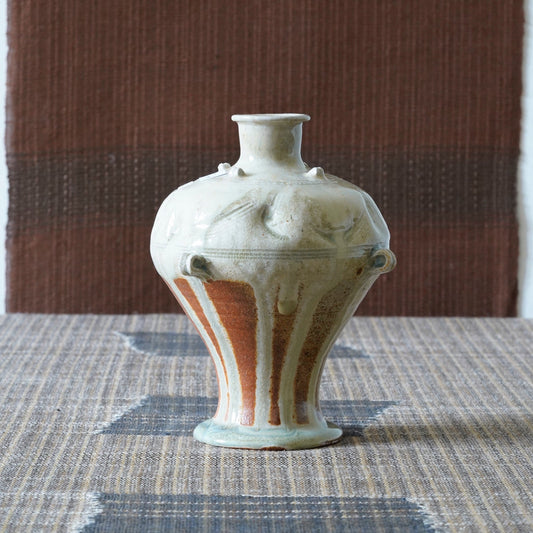 Ash-glaze Vase by Tasuku Mitsufuji